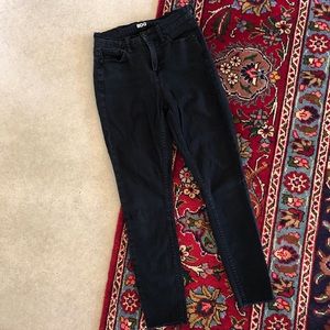 **SOLD** URBAN OUTFITTERS BDG BLACK JEANS
